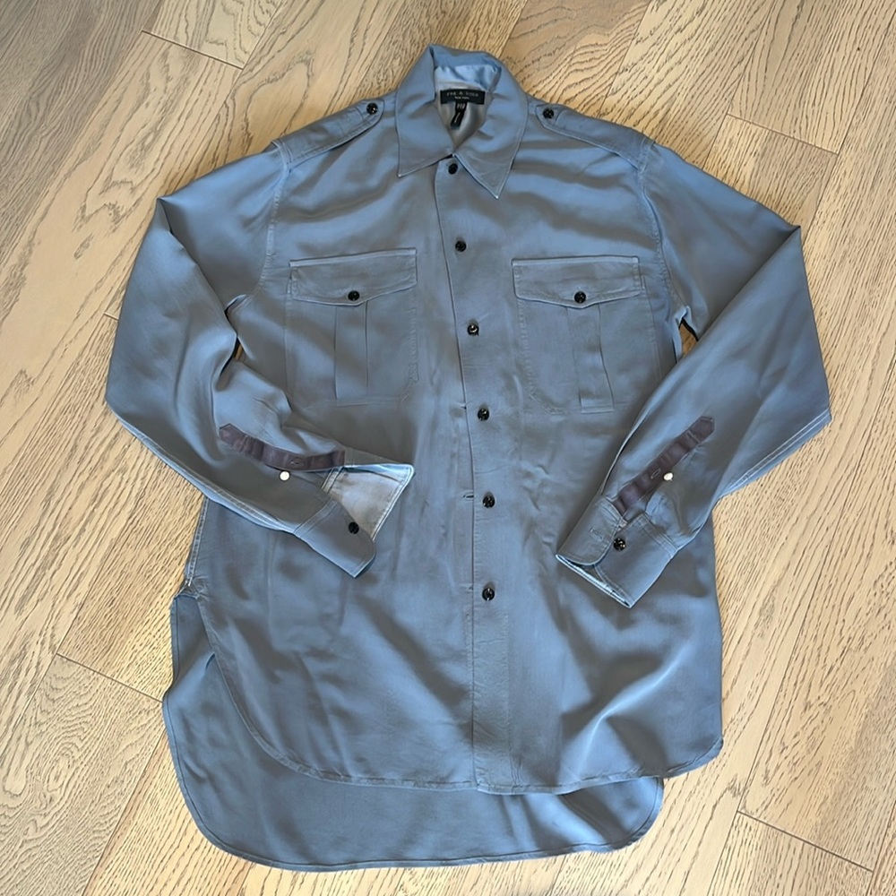 Light blue oversized military shirt in soft material